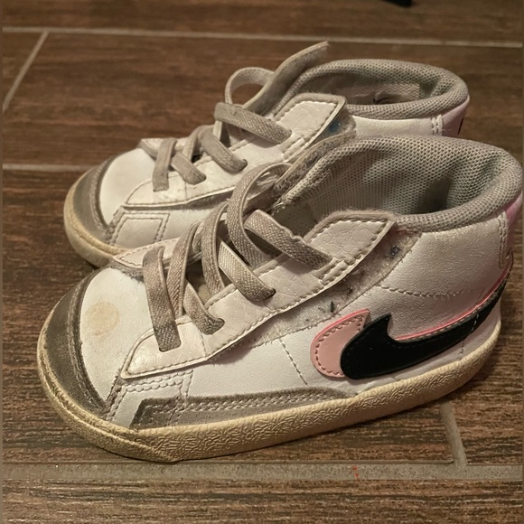 Nike Other - Nike Blazer size 7C